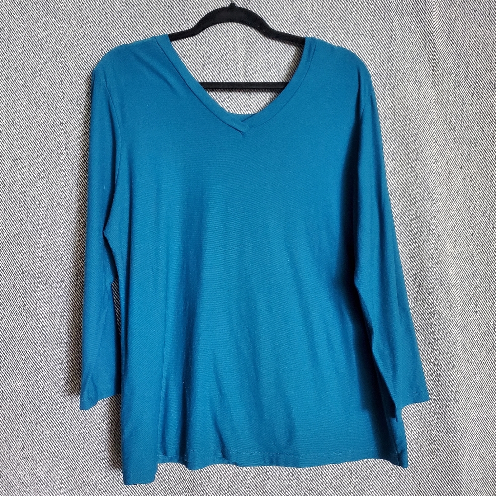TS : Large - Blue/Dark Teal - Reversible V-Neck AND Scoop-Neck Long Sleeve - EUC